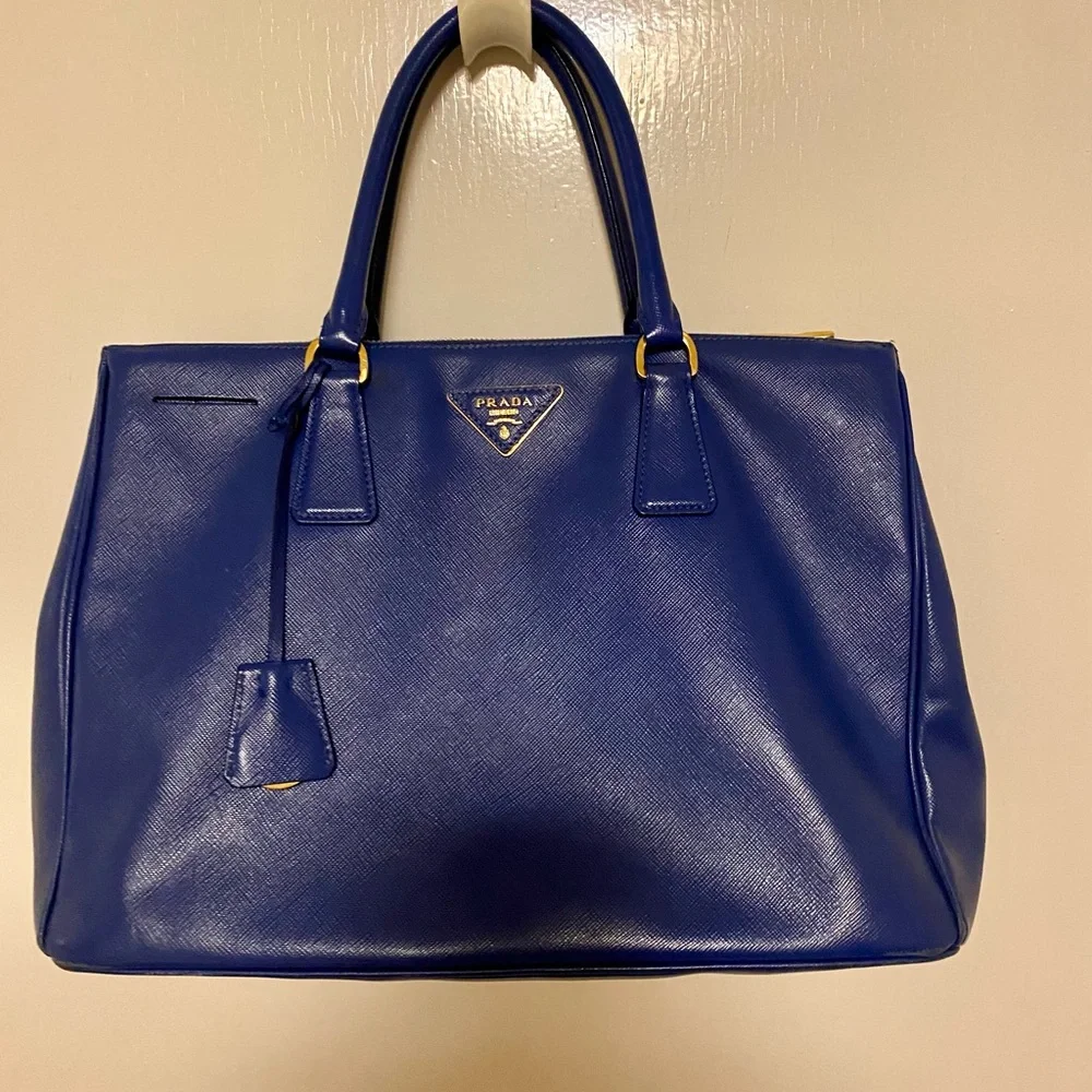 Prada Safiano - Picture 3 of 11